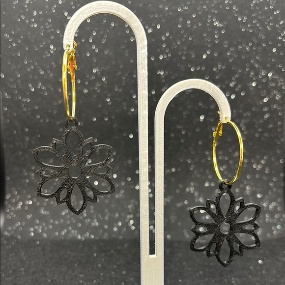 Black and Gold Floral Earrings - Picture 3 of 3